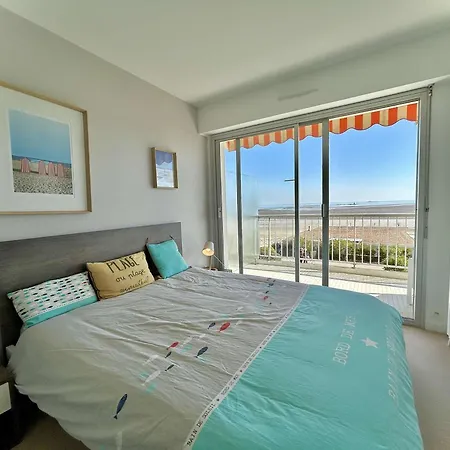 Apartment Confortable T3, 6 Couchages, Terrasse Et Parking - Quartier Benoit, - Fr-1-245-152