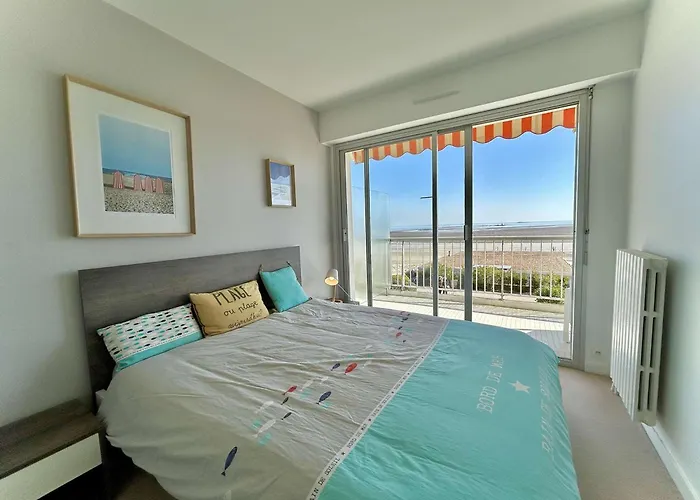 Apartament Confortable T3, 6 Couchages, Terrasse Et Parking - Quartier Benoit, - Fr-1-245-152